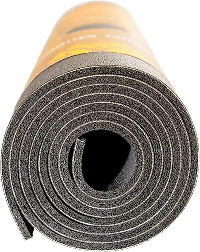 The Hugger Mugger para rubber mat viewed end-on shows its dense layered core in storm charcoal.